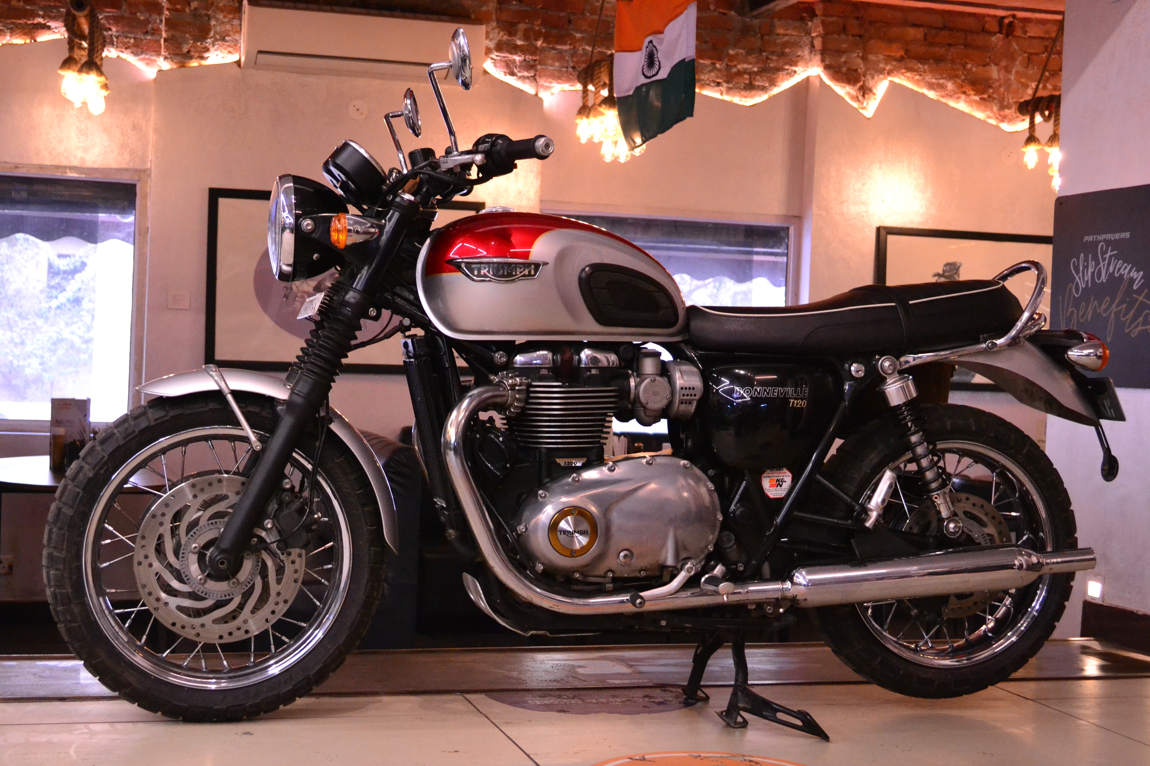 Triumph bonneville t120 2025 for sale near me